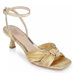 NWOT Jewel Badgley Mischka True Kitten Heel in Gold Fabric